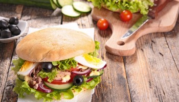 pizza pan bagnat